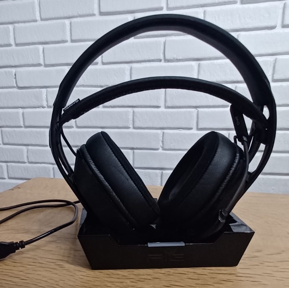 Black Gaming Headset with Stand